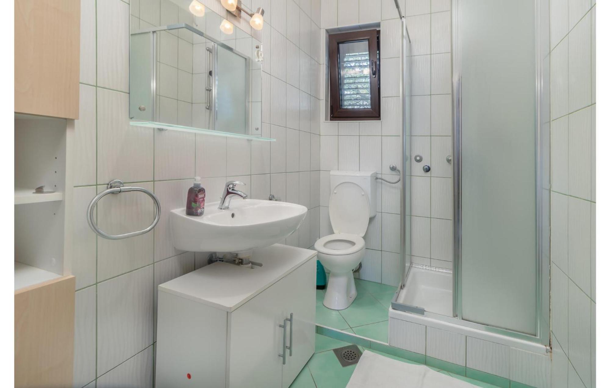 3 Bedroom Awesome Apartment In Novi Vinodolski Εξωτερικό φωτογραφία