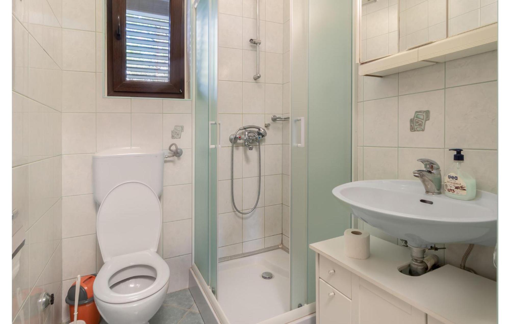 3 Bedroom Awesome Apartment In Novi Vinodolski Εξωτερικό φωτογραφία