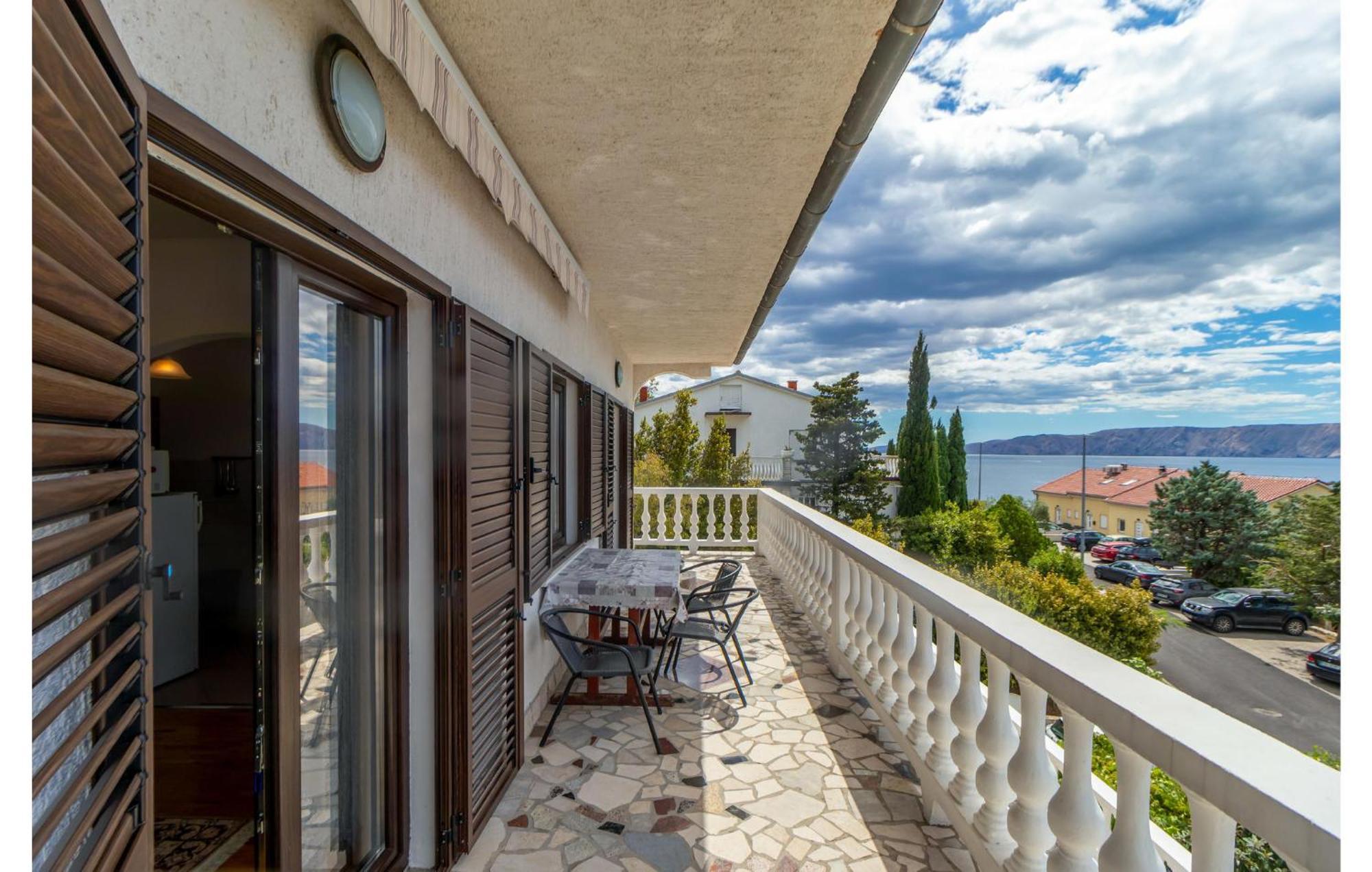 3 Bedroom Awesome Apartment In Novi Vinodolski Εξωτερικό φωτογραφία