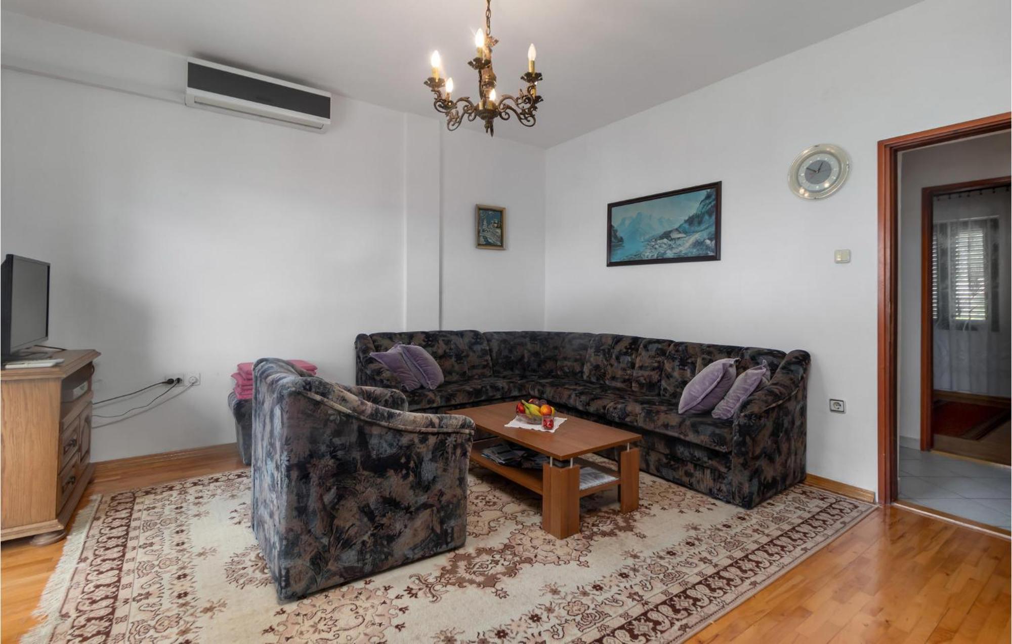 3 Bedroom Awesome Apartment In Novi Vinodolski Εξωτερικό φωτογραφία